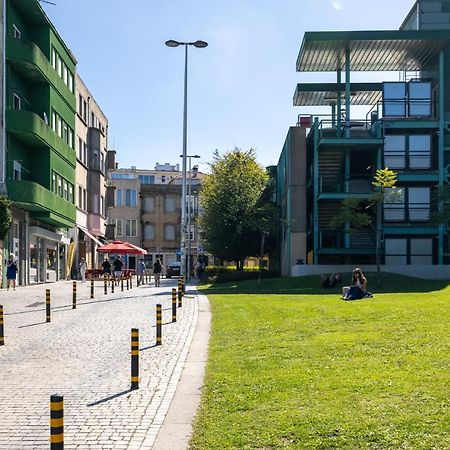 Downtown 2 Minutes By Walk To Center And Metro-Direct To Airpot T4 Apartment Porto Bagian luar foto
