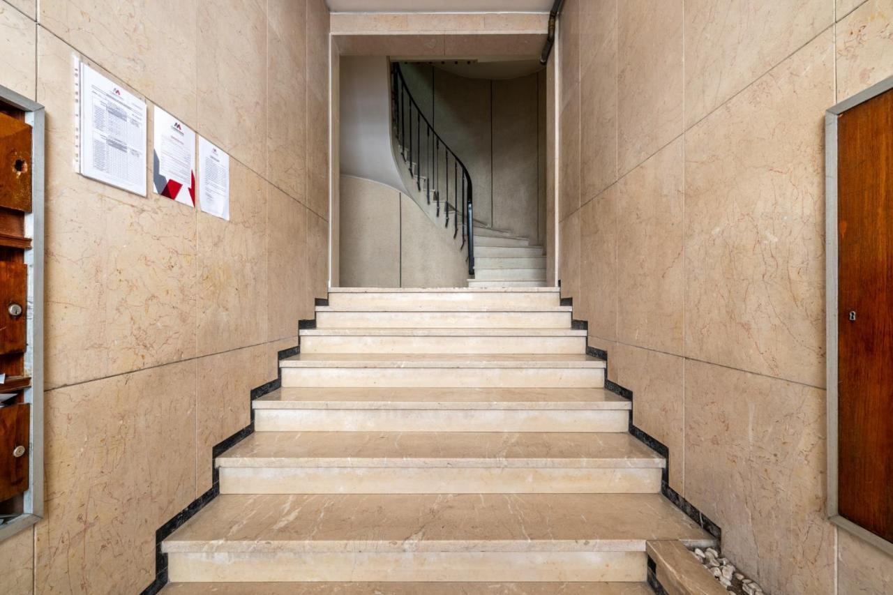 Downtown 2 Minutes By Walk To Center And Metro-Direct To Airpot T4 Apartment Porto Bagian luar foto