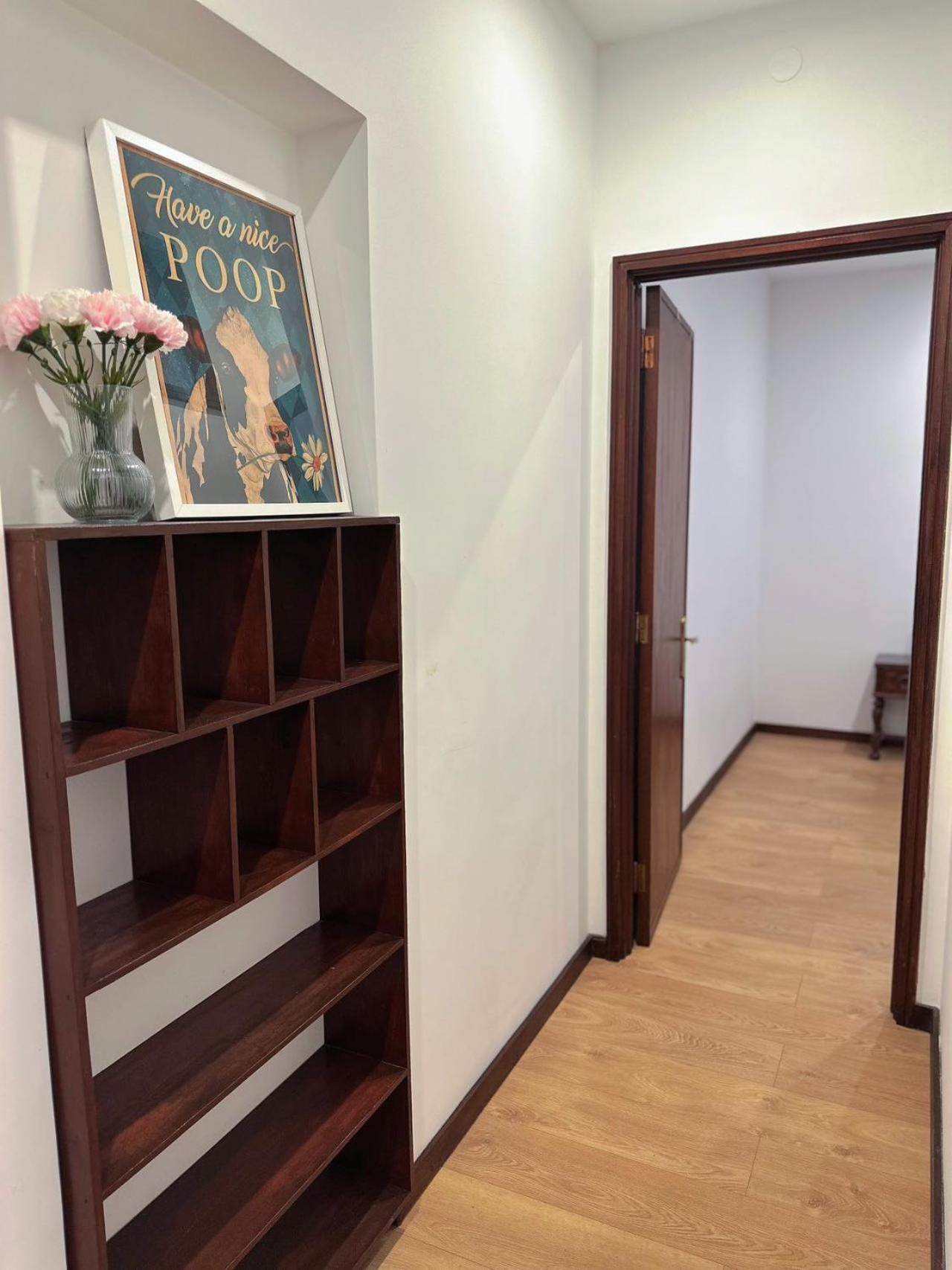 Downtown 2 Minutes By Walk To Center And Metro-Direct To Airpot T4 Apartment Porto Bagian luar foto