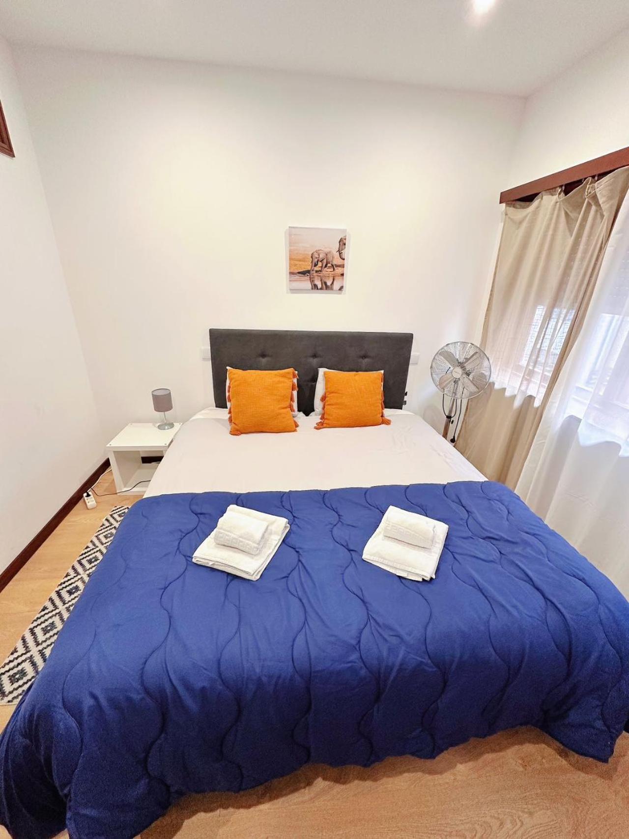 Downtown 2 Minutes By Walk To Center And Metro-Direct To Airpot T4 Apartment Porto Bagian luar foto