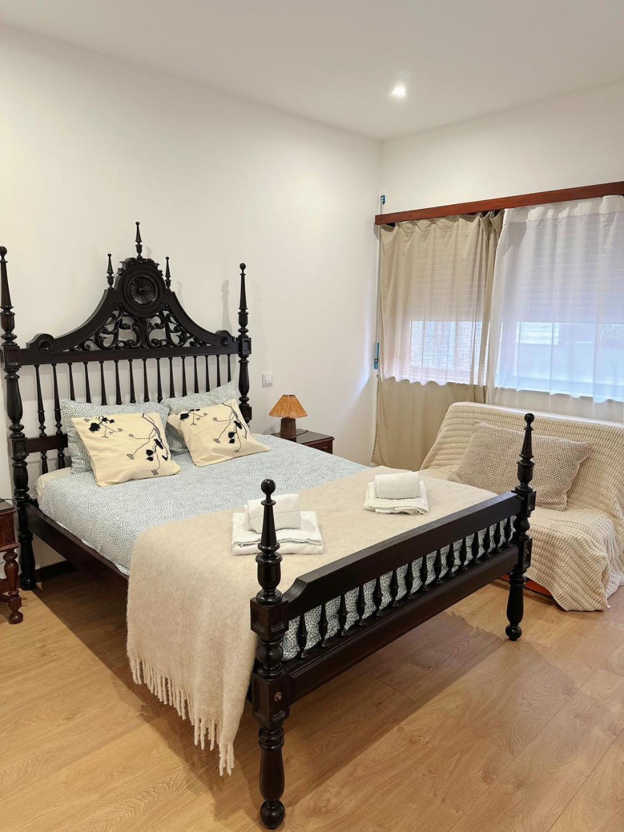 Downtown 2 Minutes By Walk To Center And Metro-Direct To Airpot T4 Apartment Porto Bagian luar foto